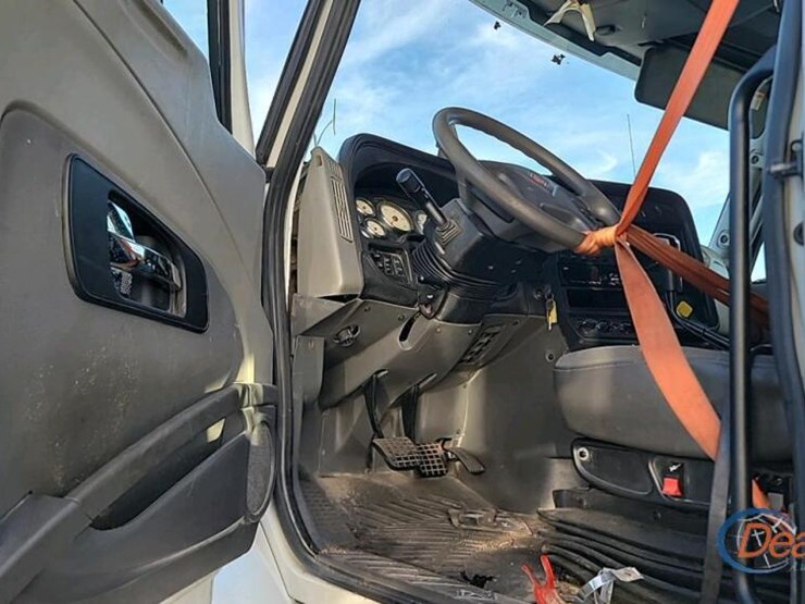 2015-international-prostar-image-15