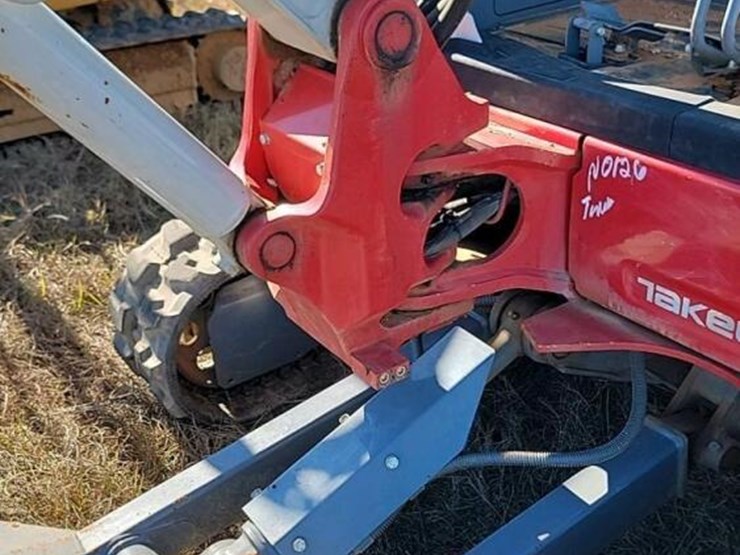 takeuchi-tb335r-image-5