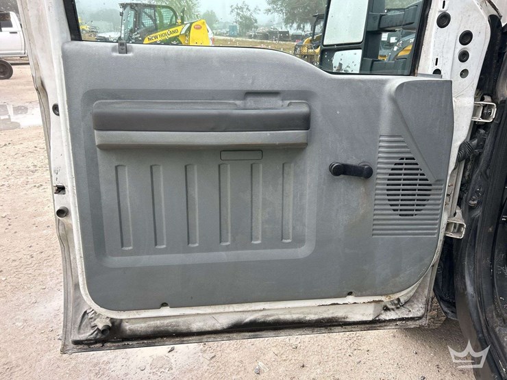 2012-ford-f350-image-11