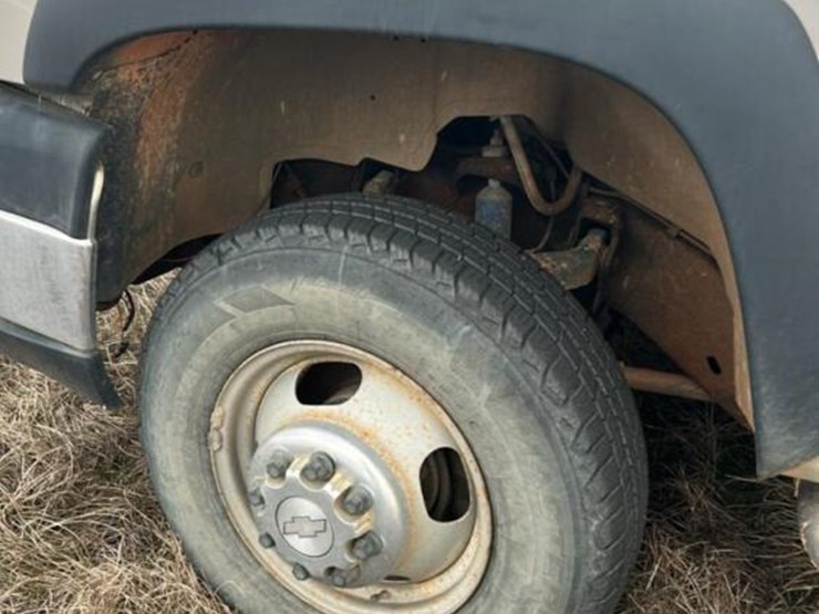 2006-chevrolet-3500-image-7