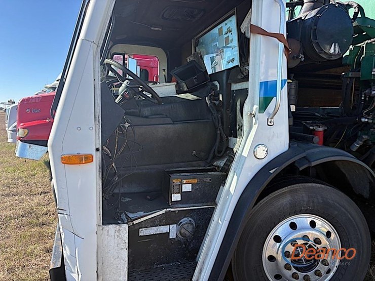 2014-mack-garbage-truck,-s/n-1m2au14c2em001925-(inoperable)-image-9