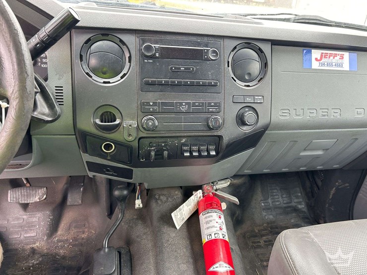 2012-ford-f350-image-17