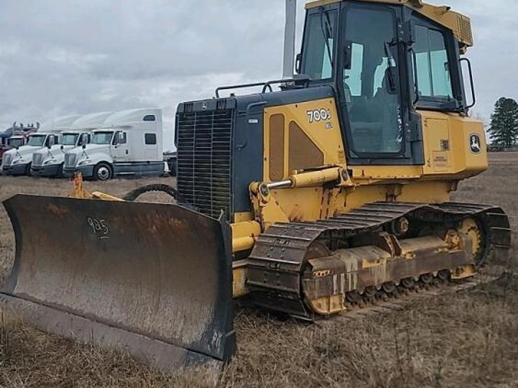 deere-700j-xlt-image-1