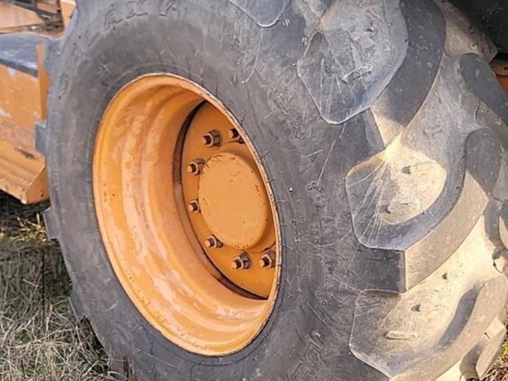 2010-case-590sm-image-20