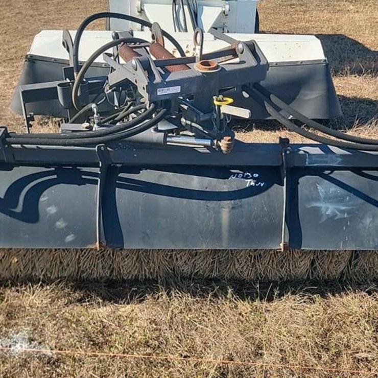 CAT BA25 HYDRAULIC SWEEPER ATTACHMENT, S/N 7AW01886