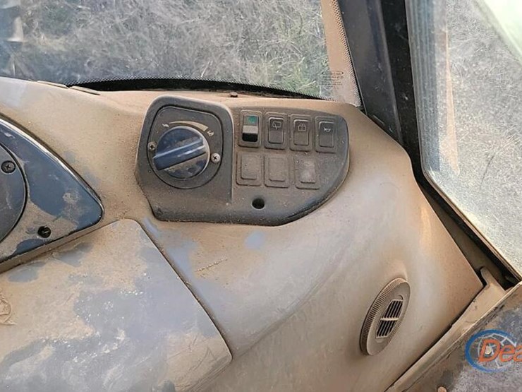 2010-case-590sm-image-30