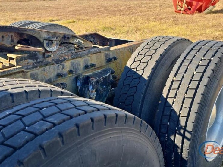 2006-peterbilt-387-image-14