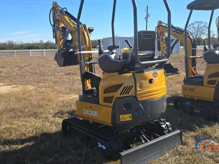 unused-2025-cfg-qk20r-mini-excavator,-s/n-9060863:-23hp-gas-eng.,-2-cylinders,-bkt.-image-9
