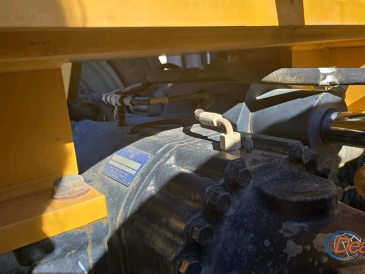 caterpillar-tl642c-image-14