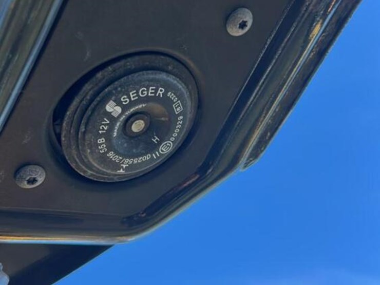 2023-bobcat-t64-image-14