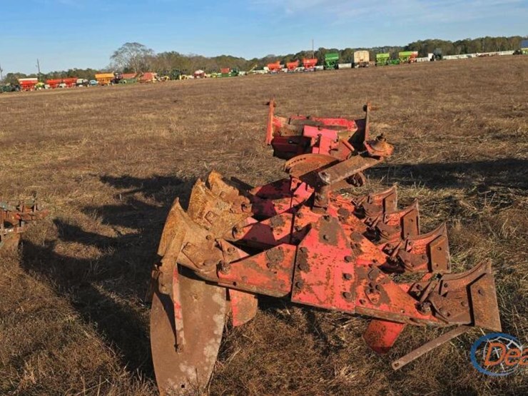 massey-ferguson-8-image-4