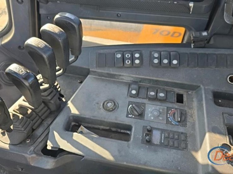 hyundai-70d-9-image-23