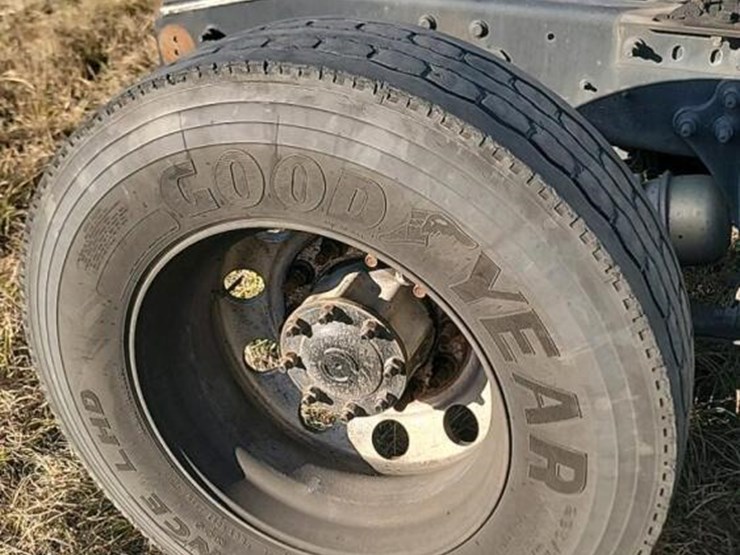 2015-international-prostar-image-8