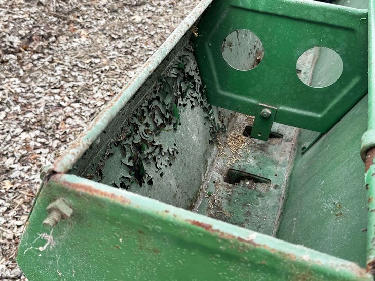 vintage-10'-grain-drill-on-rubber-image-21