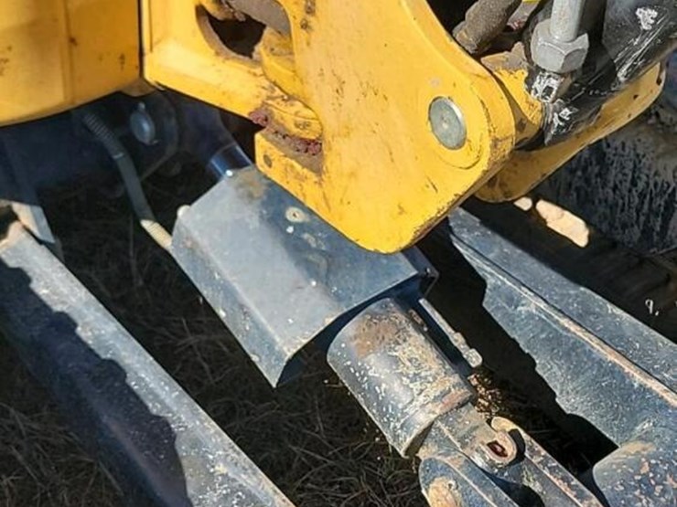 2021-caterpillar-302.7d-image-7