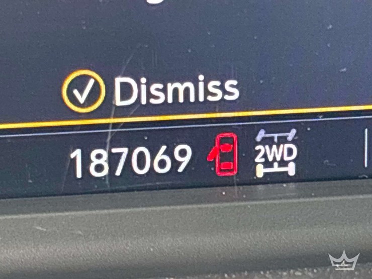 2019-chevrolet-silverado-1500-lt-4x4-crew-cab-pickup-truck-image-7