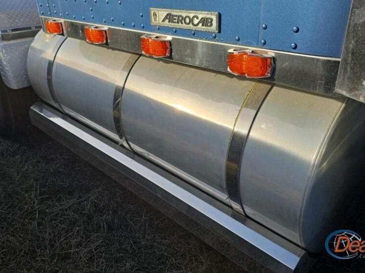 kenworth-w900-image-11