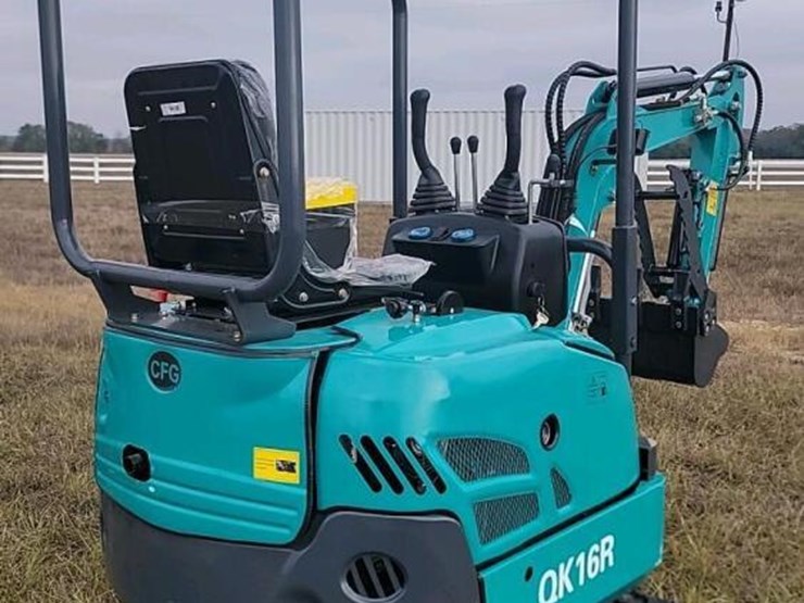unused-2025-cfg-qk16r-mini-excavator,-s/n-20259031443:-15hp-gas-eng.,-blade,-bkt.,-hyd.-thumb-image-3