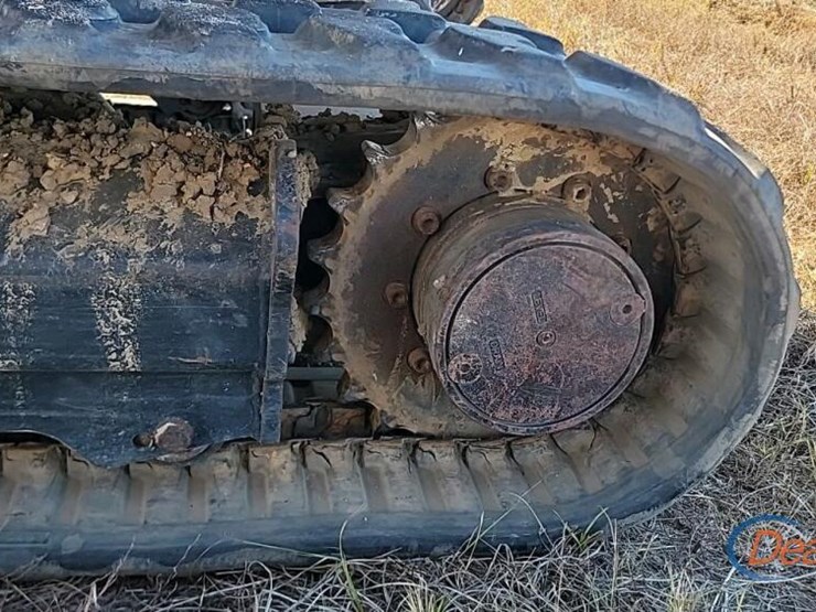 2020-caterpillar-302.7d-image-16