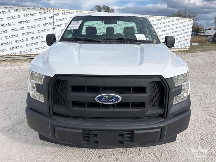 2017-ford-f150-image-26
