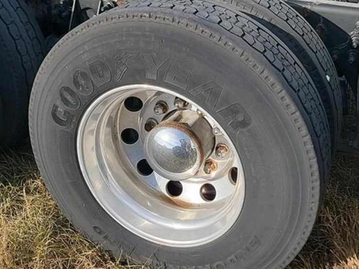 2016-international-prostar-image-9