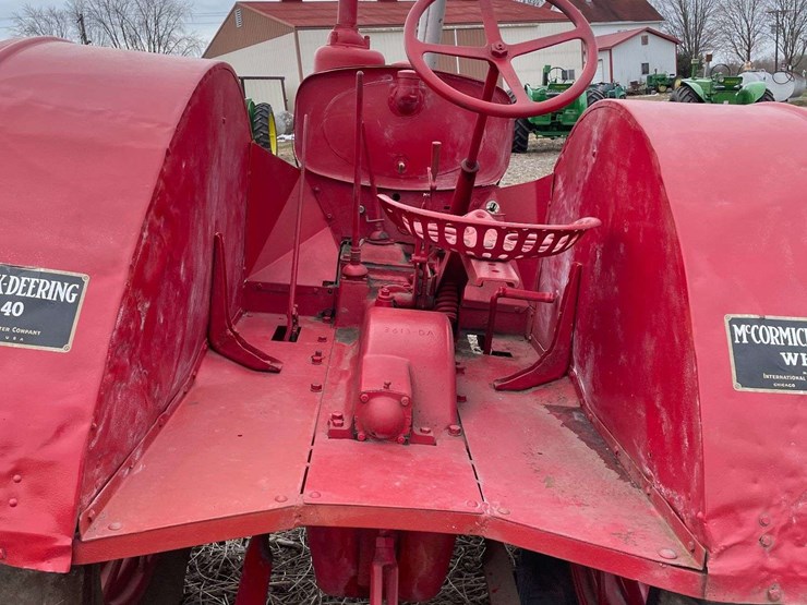 mccormick-deering-wk-40-wide-front-on-rubber-image-44