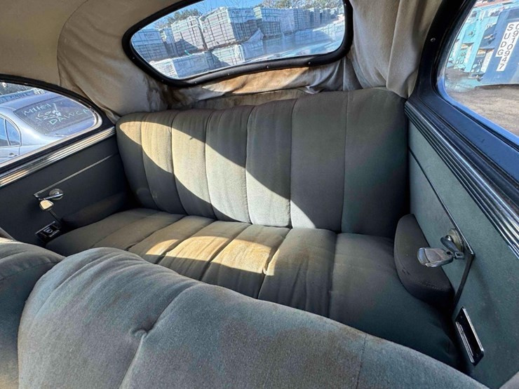 1948-chrysler-lindsor-image-10