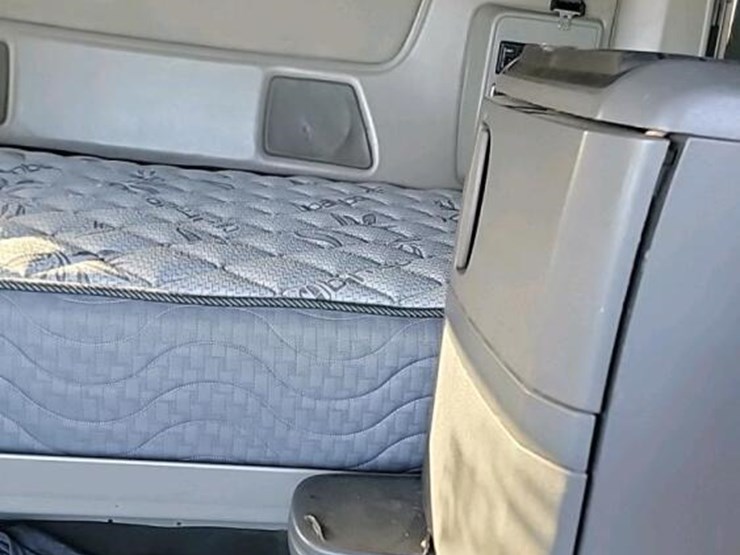 2016-international-prostar-image-20