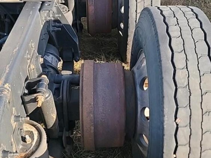 2016-international-prostar-image-9