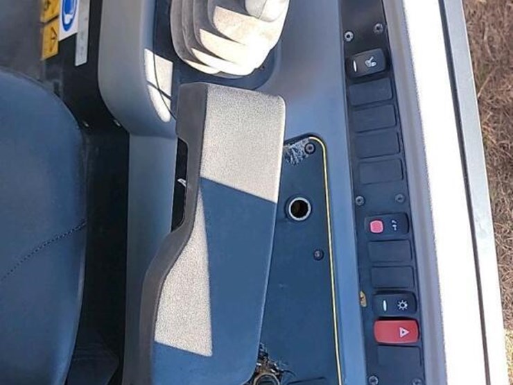 2023-jcb-407-image-19