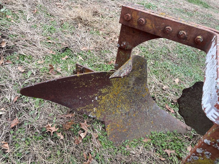 allis-chalmers-3-bottom-mounted-plow-image-18