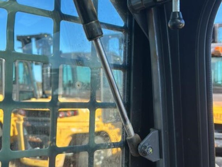 2021-kubota-svl75-2-image-17