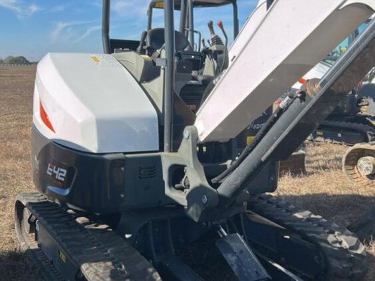 bobcat-e42r2-image-2