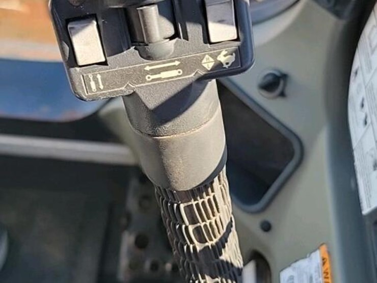 bobcat-t550-image-19