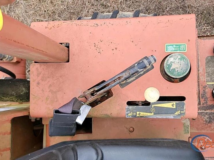 ditch-witch-3700-image-16