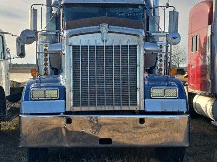 kenworth-w900-image-3