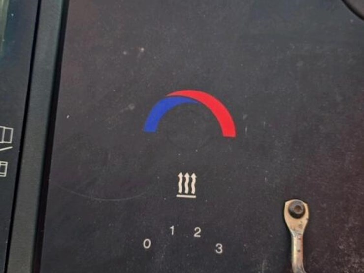 2014-jlg-g6-42a-image-20