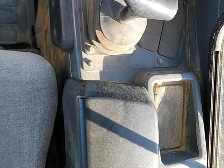 2013-deere-650k-xlt-image-24