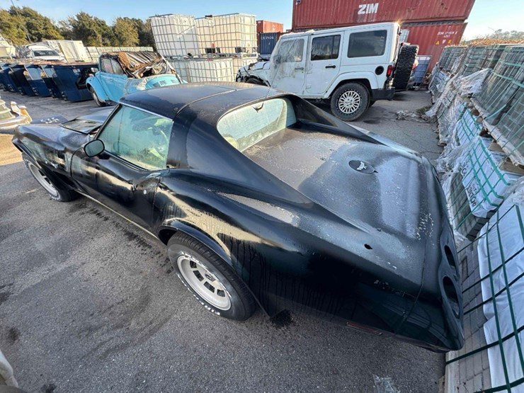 1977-corvette-c3-image-3