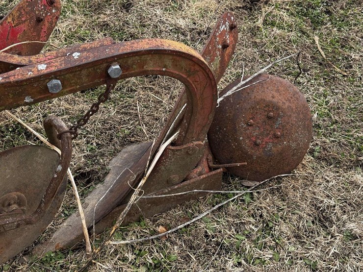 dearborn-2-bottom-3-pt.-plow-image-12