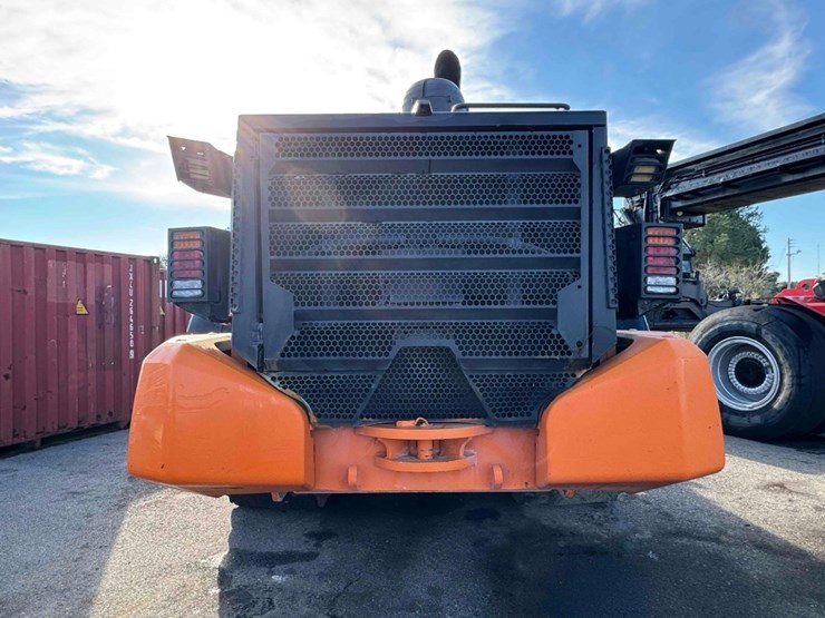 hitachi-zw370-6-image-7