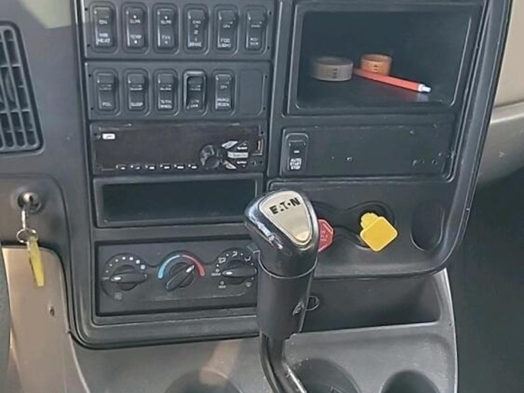 2015-international-prostar-image-20