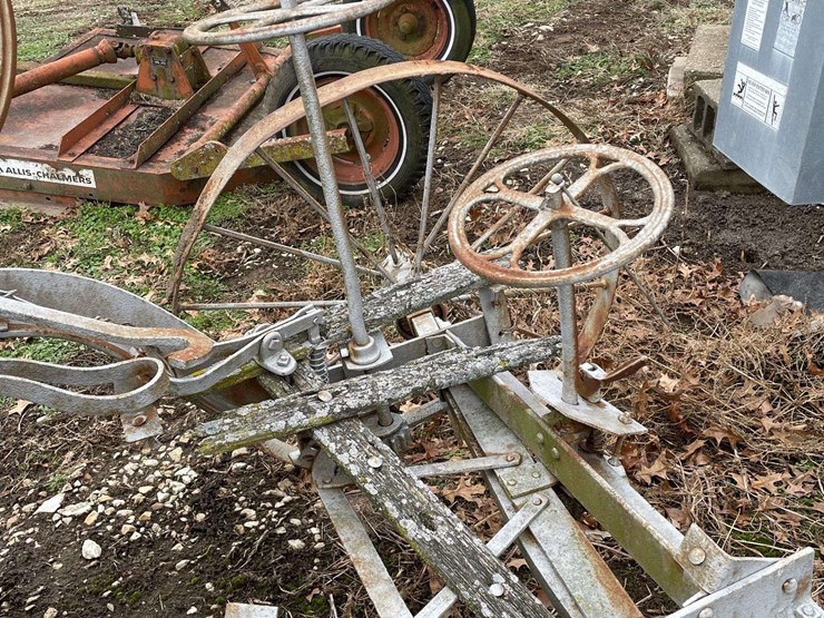 western-wheel-scraper-on-steel-image-18