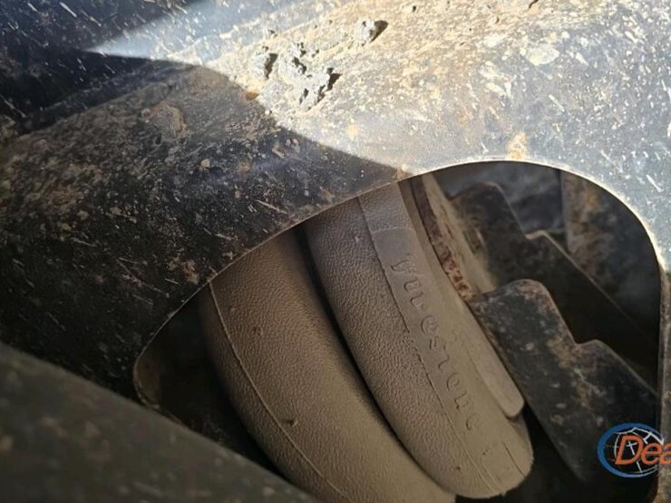 2019-international-hx615-image-14