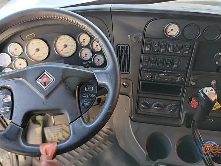 2016-international-prostar-image-19