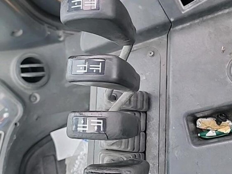 hyundai-70d-9-image-24