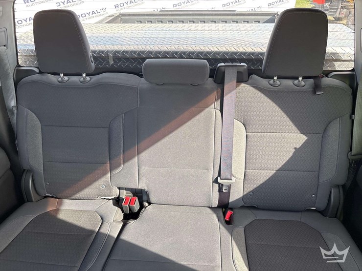 2019-chevrolet-silverado-1500-lt-4x4-crew-cab-pickup-truck-image-27