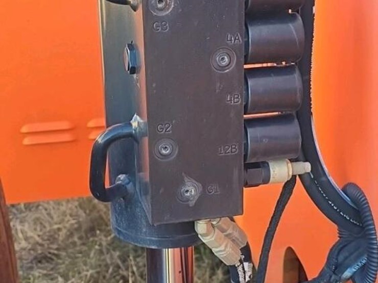 2014-sky-trak-6042-image-11