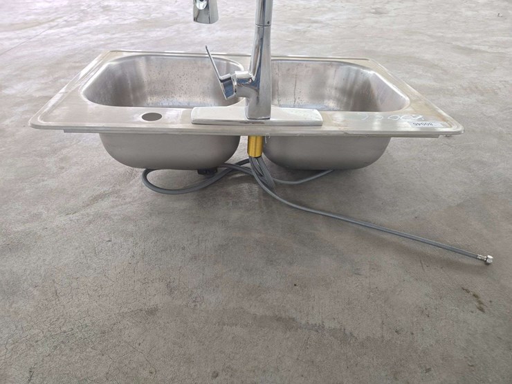 stainless-steel-sink-image-3