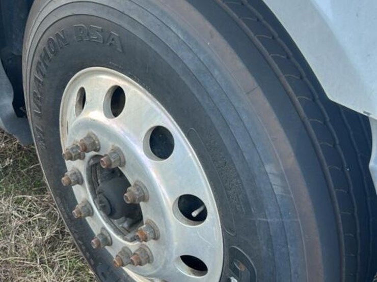 2016-international-prostar-image-8